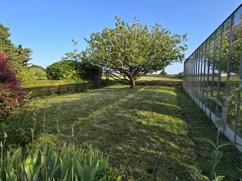 Garden maintenance and lawn care in Guernsey